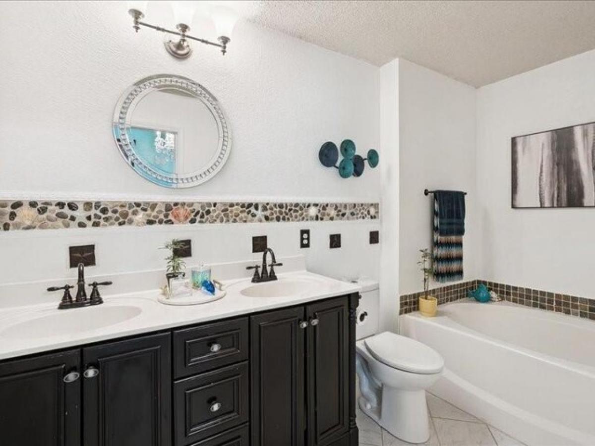 Picture of Home For Sale in Fort Worth, Texas, United States