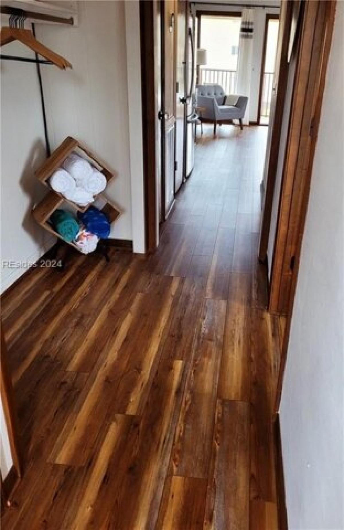 Picture of Home For Sale in Hilton Head Island, South Carolina, United States