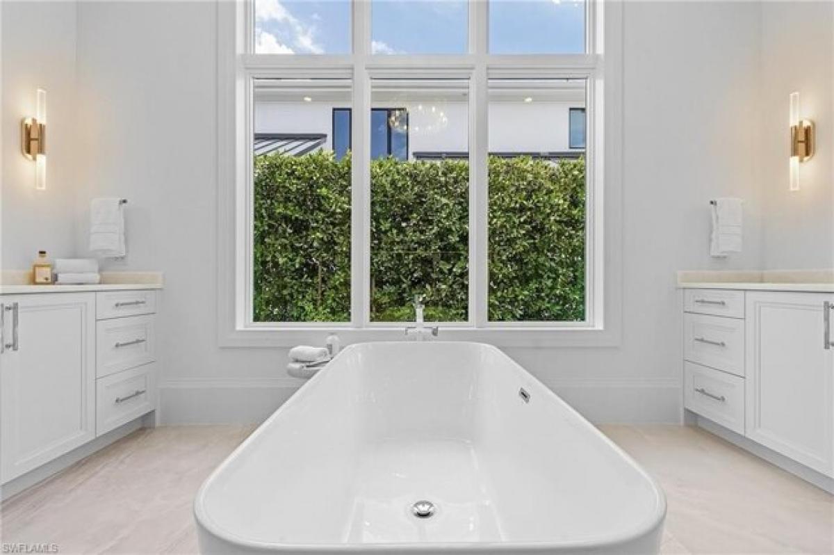 Picture of Home For Sale in Naples, Florida, United States