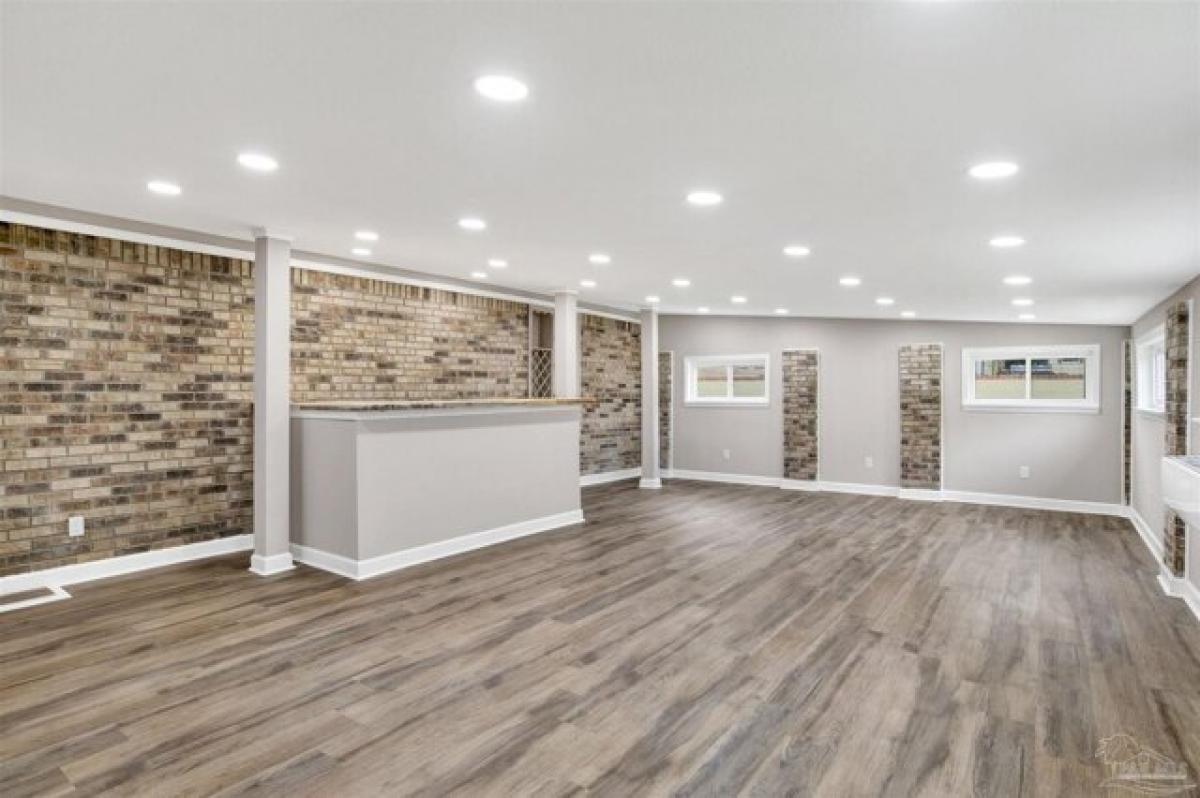 Picture of Home For Sale in Pensacola, Florida, United States