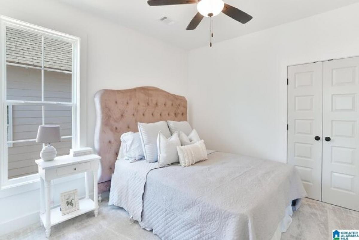 Picture of Home For Sale in Calera, Alabama, United States