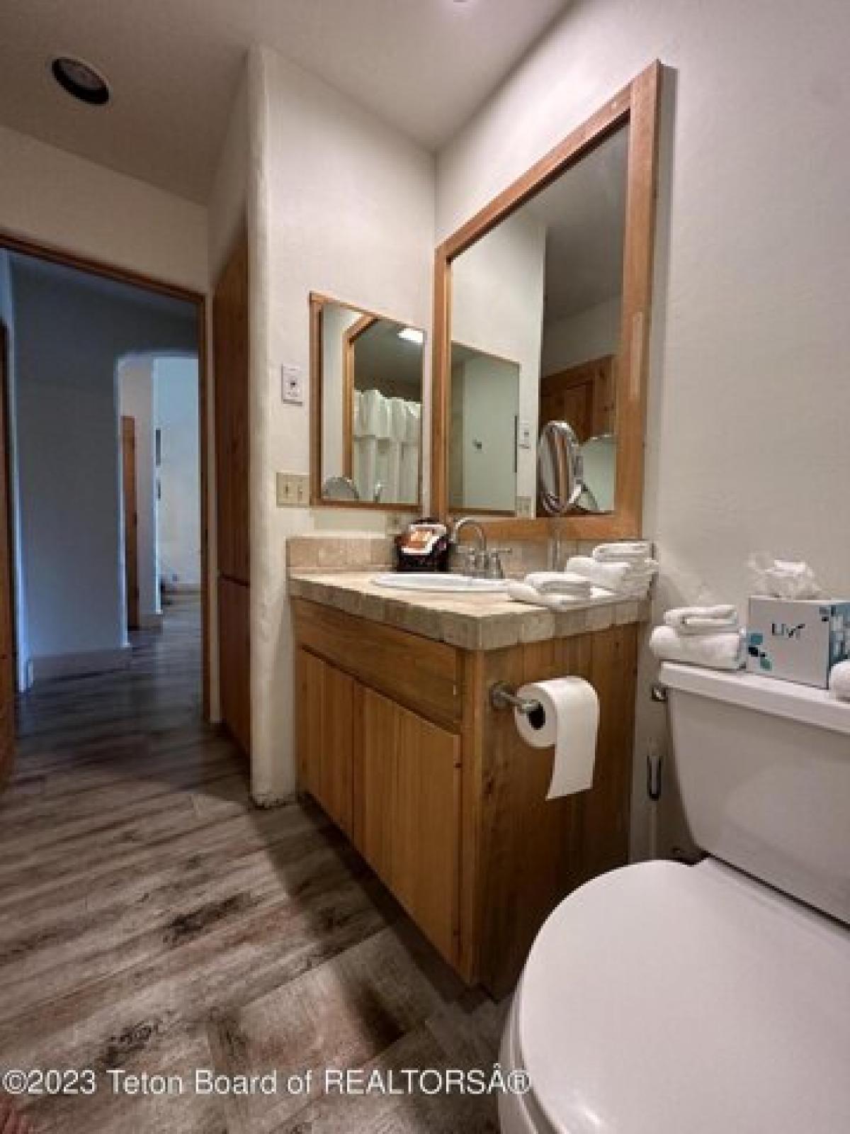 Picture of Home For Sale in Jackson, Wyoming, United States