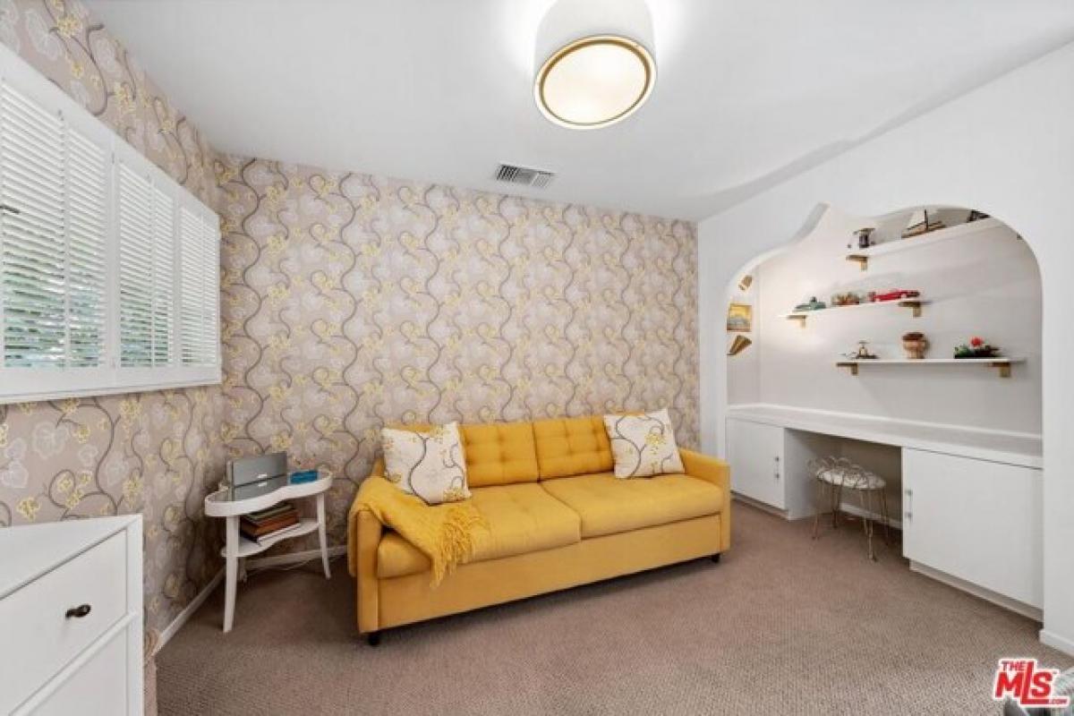 Picture of Home For Sale in Los Angeles, California, United States