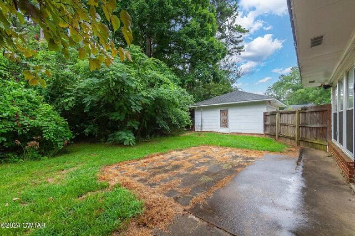 Picture of Home For Sale in Jackson, Tennessee, United States