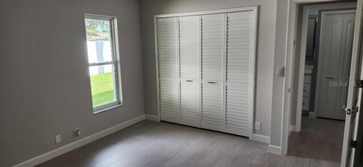 Picture of Home For Sale in Sarasota, Florida, United States