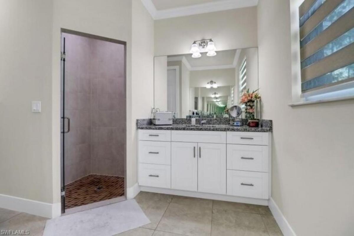 Picture of Home For Sale in Naples, Florida, United States