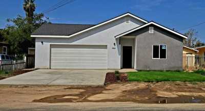 Home For Sale in Hanford, California