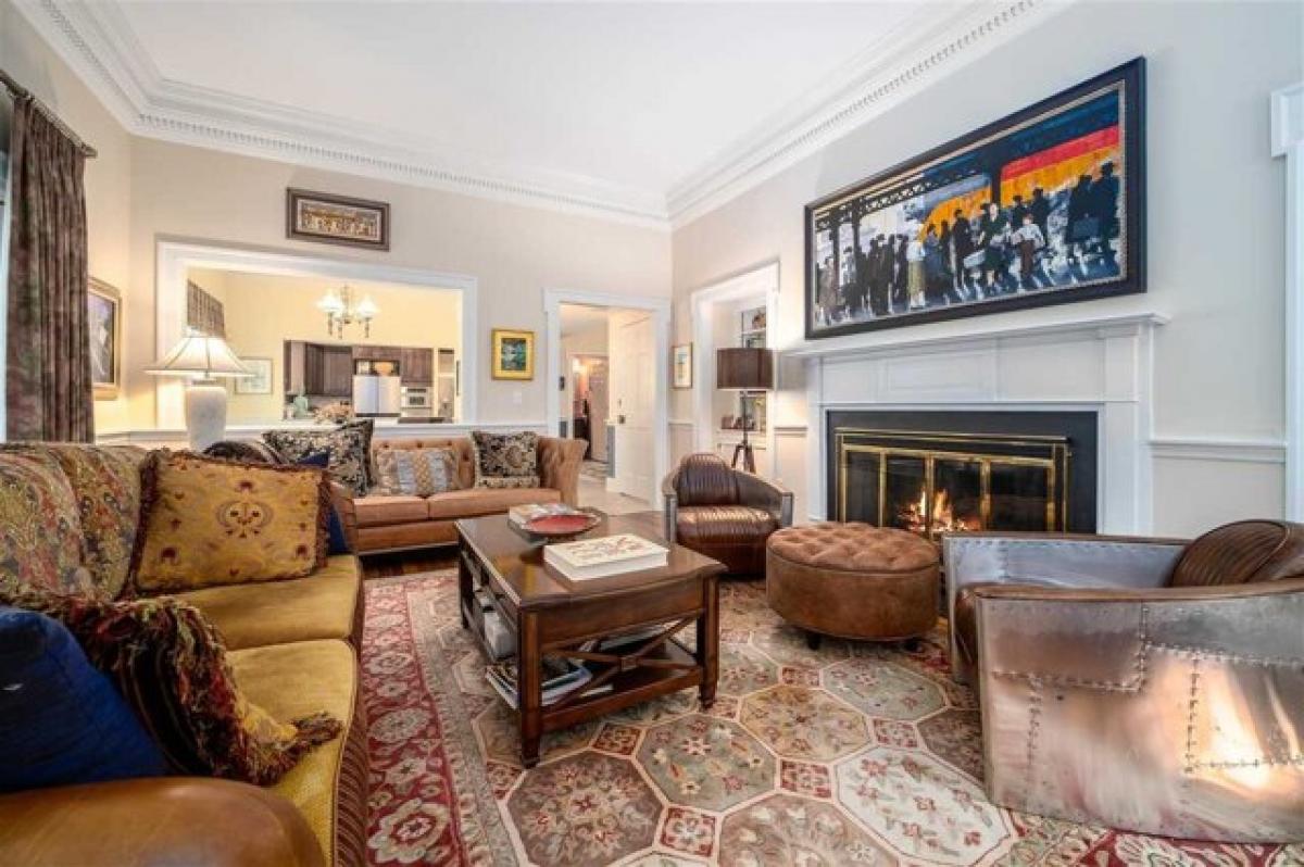 Picture of Home For Sale in Richmond, Indiana, United States