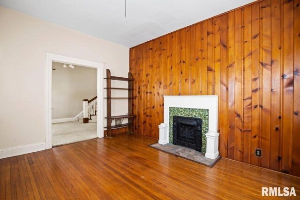 Picture of Home For Sale in Springfield, Illinois, United States