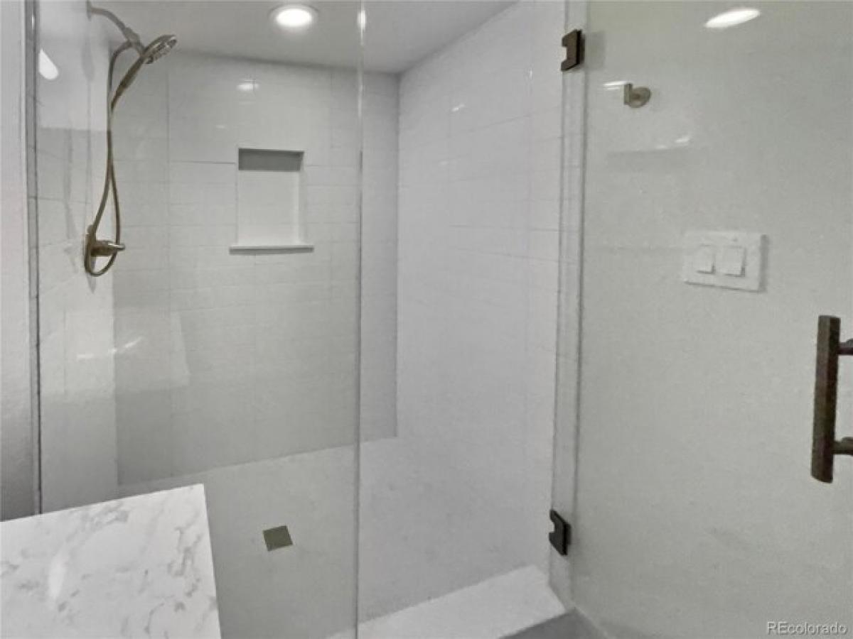 Picture of Home For Sale in Denver, Colorado, United States