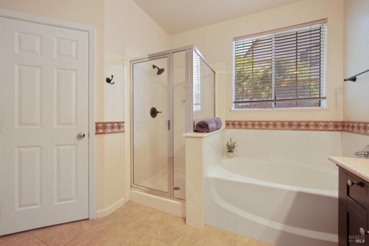 Picture of Home For Sale in Fairfield, California, United States