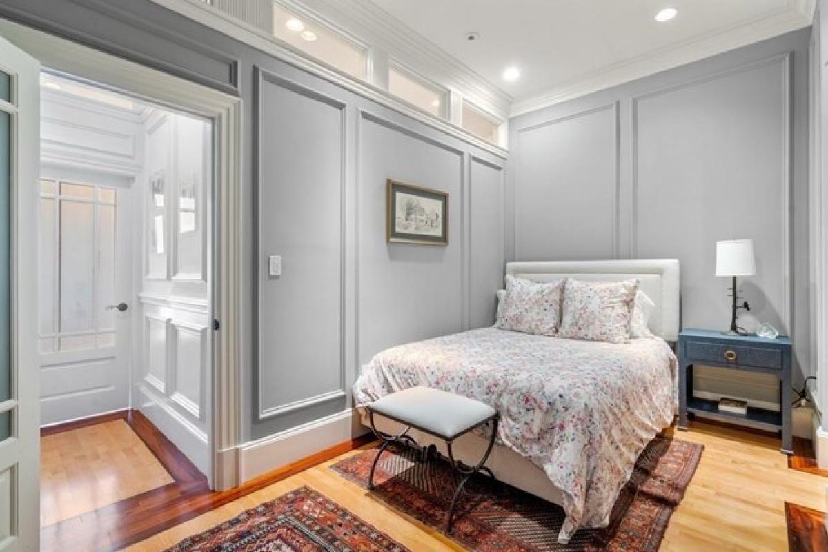 Picture of Home For Sale in Boston, Massachusetts, United States