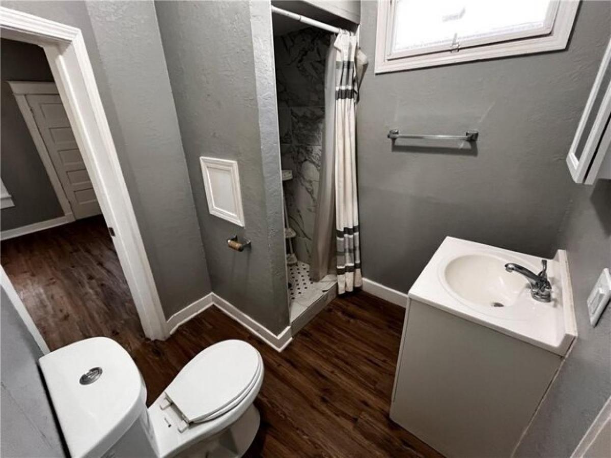 Picture of Home For Sale in Kansas City, Missouri, United States