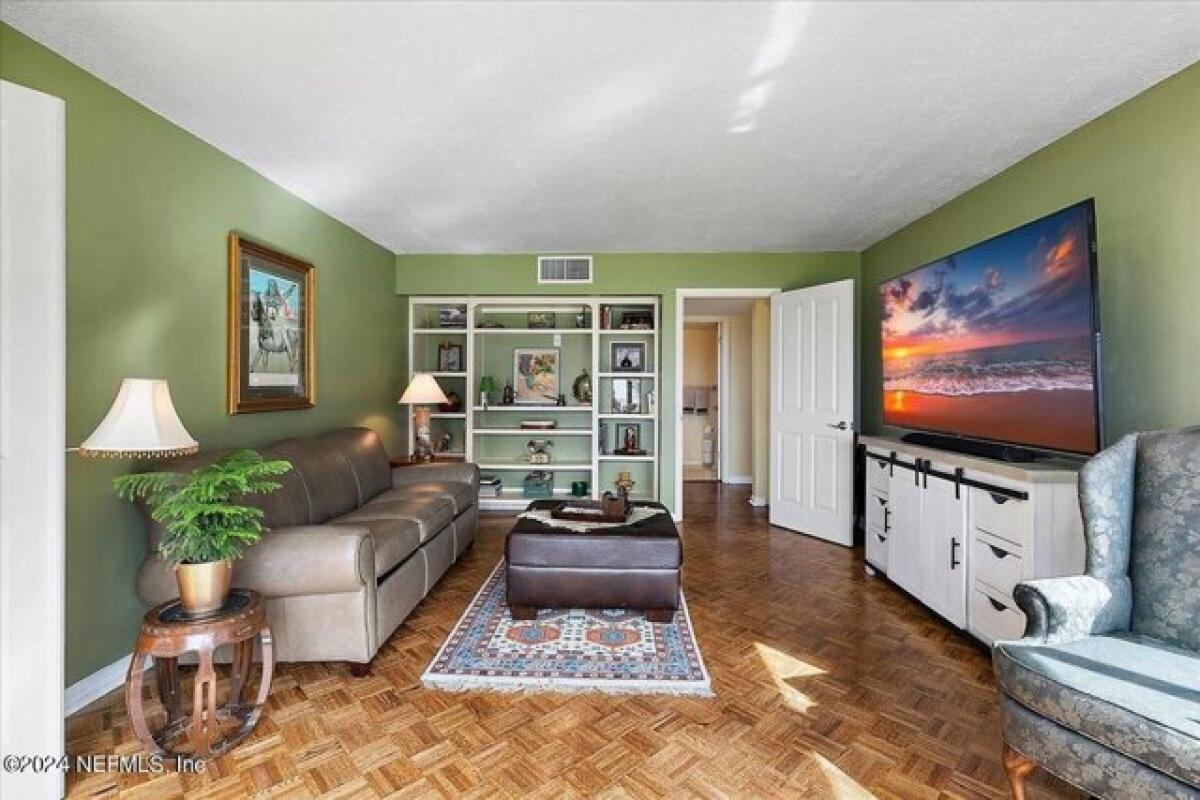 Picture of Home For Sale in Jacksonville, Florida, United States