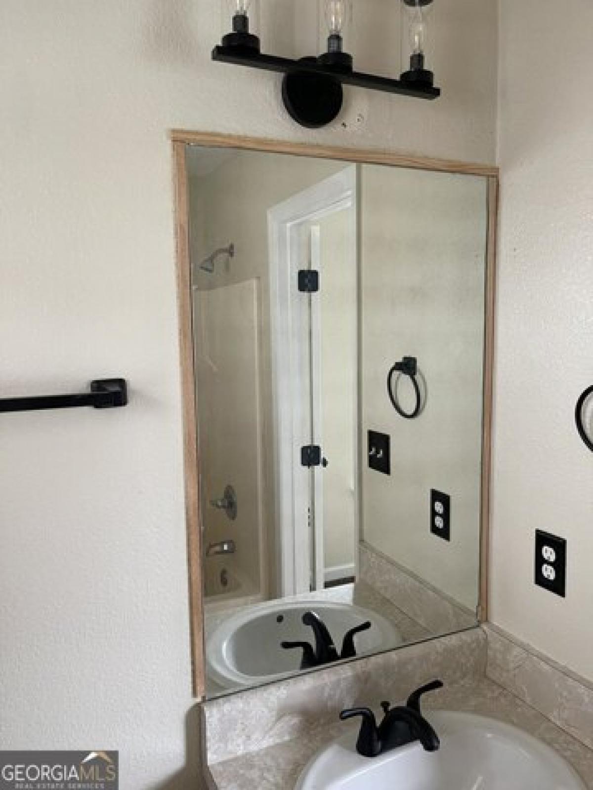 Picture of Home For Sale in Valdosta, Georgia, United States