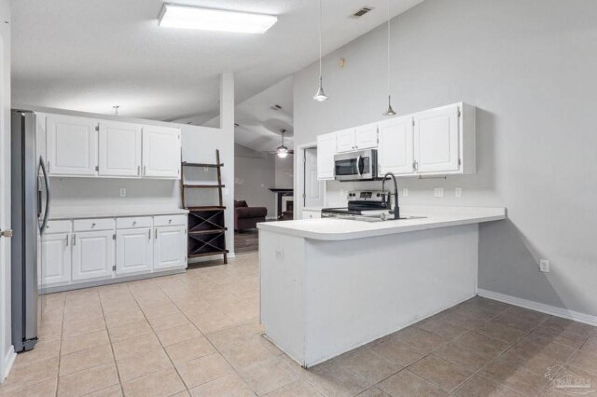 Picture of Home For Sale in Crestview, Florida, United States