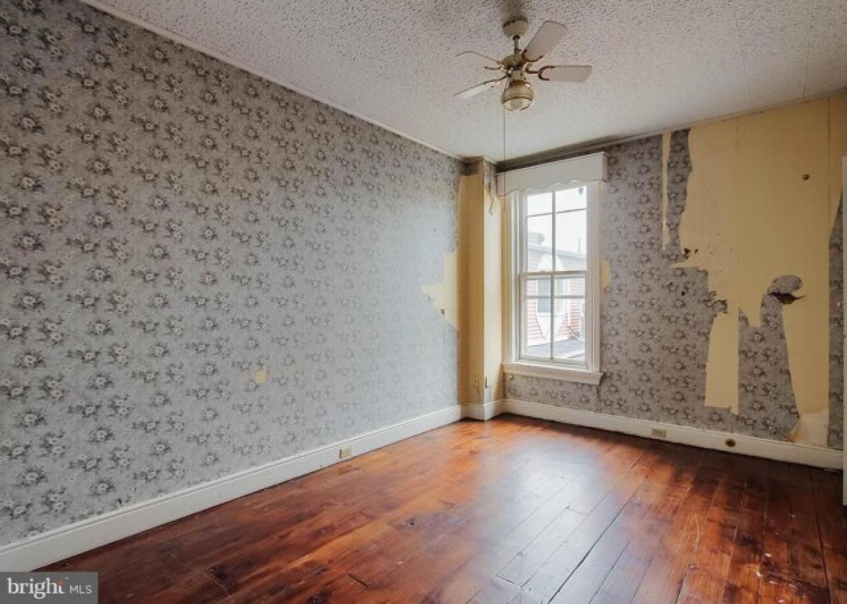 Picture of Home For Sale in Harrisburg, Pennsylvania, United States