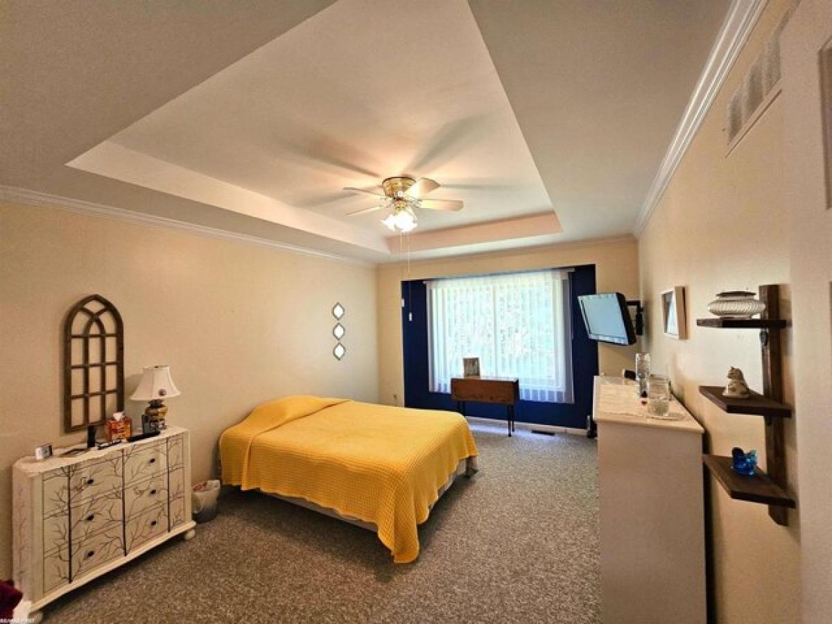 Picture of Home For Sale in Clinton Township, Michigan, United States