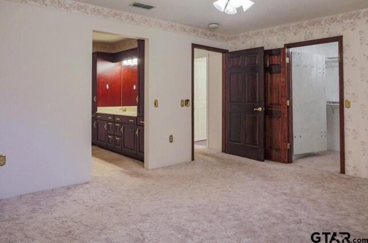 Picture of Home For Sale in Lindale, Texas, United States