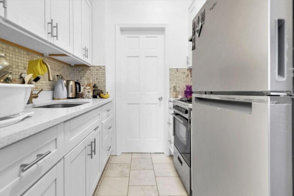 Picture of Home For Sale in Brooklyn, New York, United States