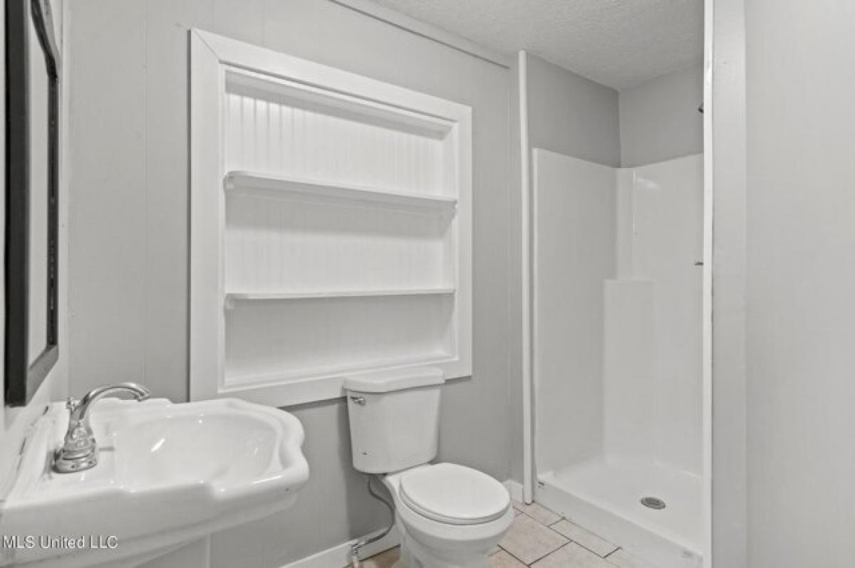 Picture of Home For Sale in Biloxi, Mississippi, United States