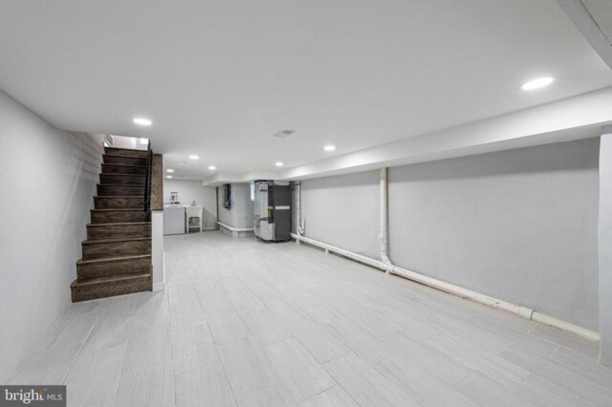 Picture of Home For Sale in Philadelphia, Pennsylvania, United States