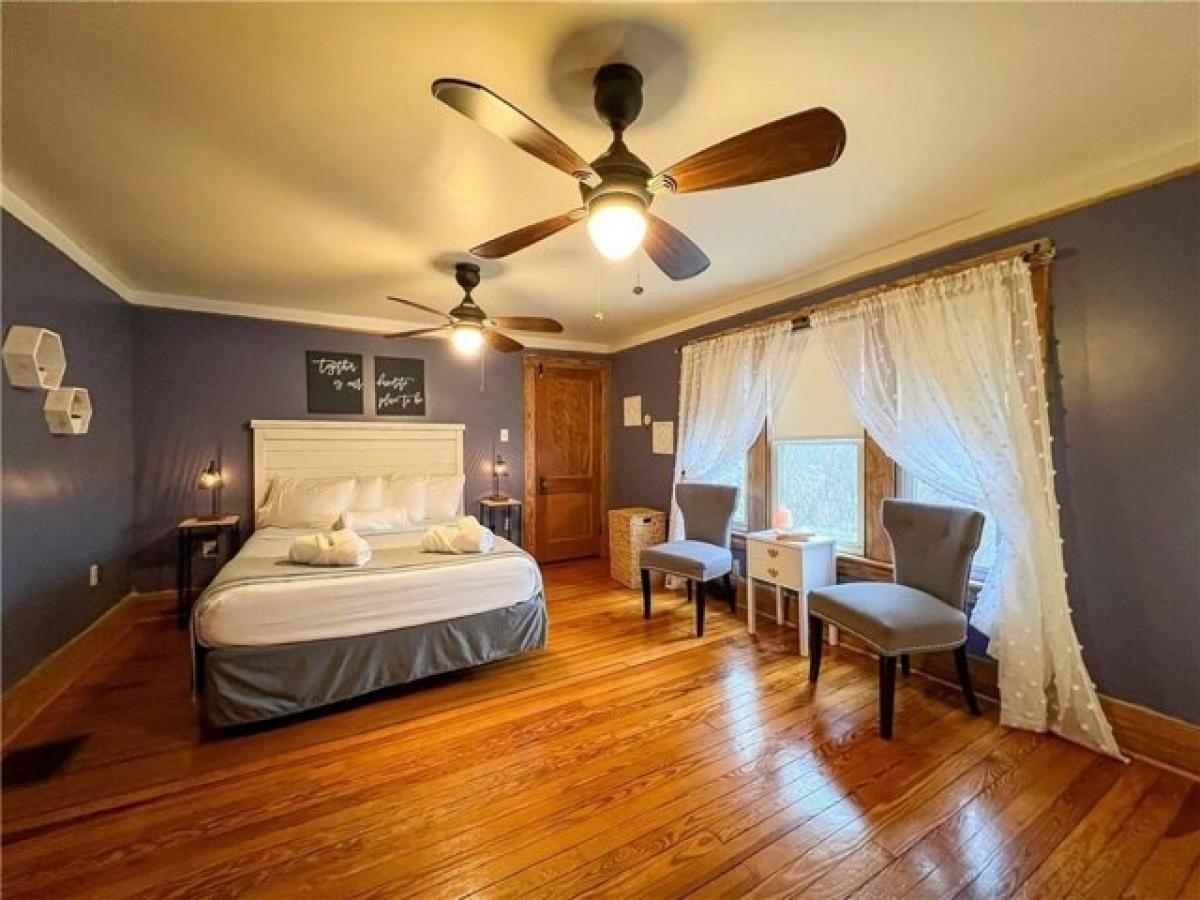 Picture of Home For Sale in Butler, Pennsylvania, United States