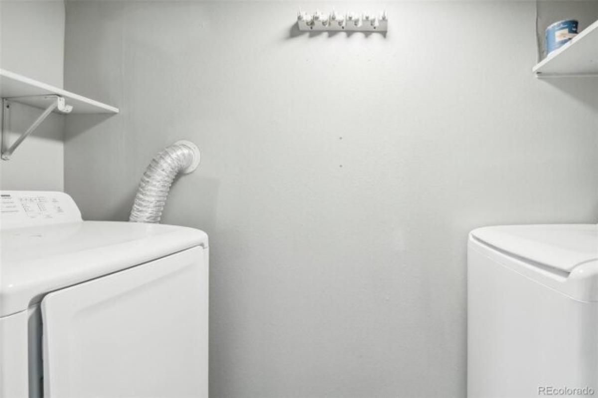 Picture of Home For Sale in Denver, Colorado, United States