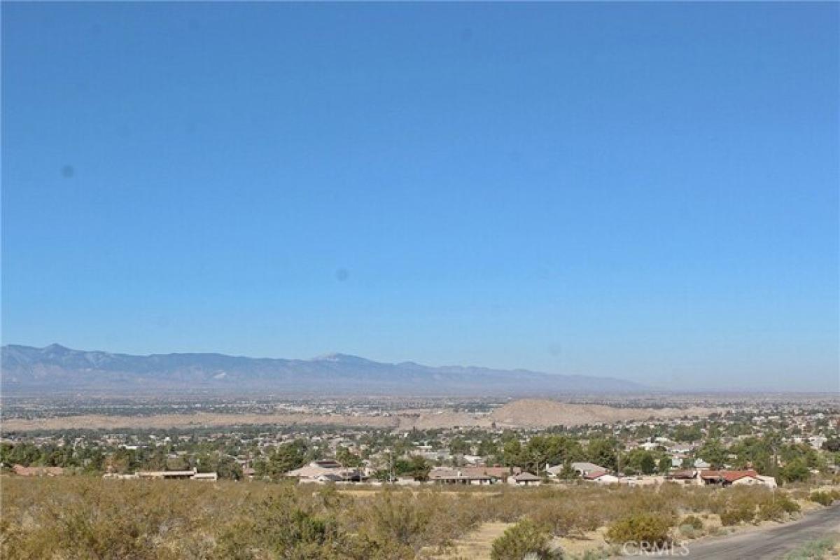 Picture of Residential Land For Sale in Apple Valley, California, United States