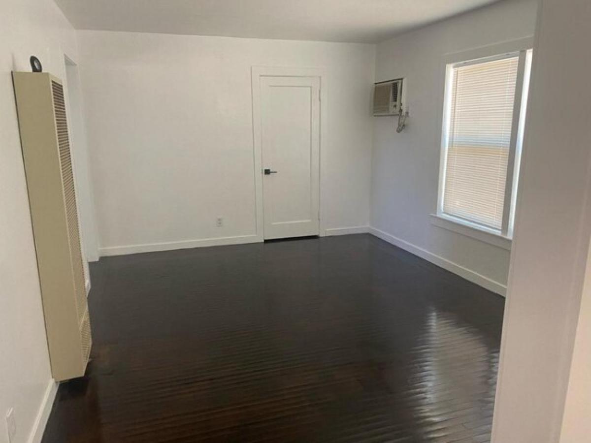 Picture of Home For Sale in Sacramento, California, United States