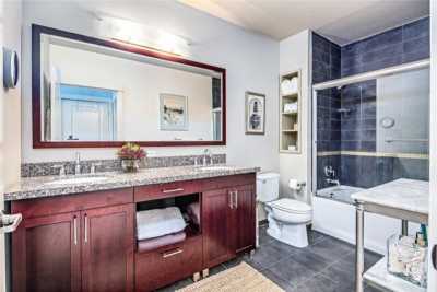 Home For Sale in Bainbridge Island, Washington