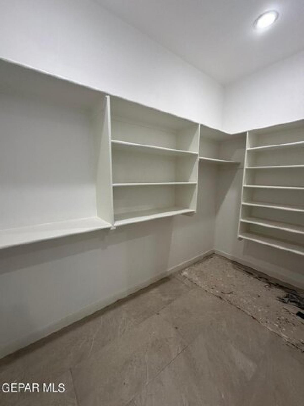 Picture of Home For Sale in El Paso, Texas, United States