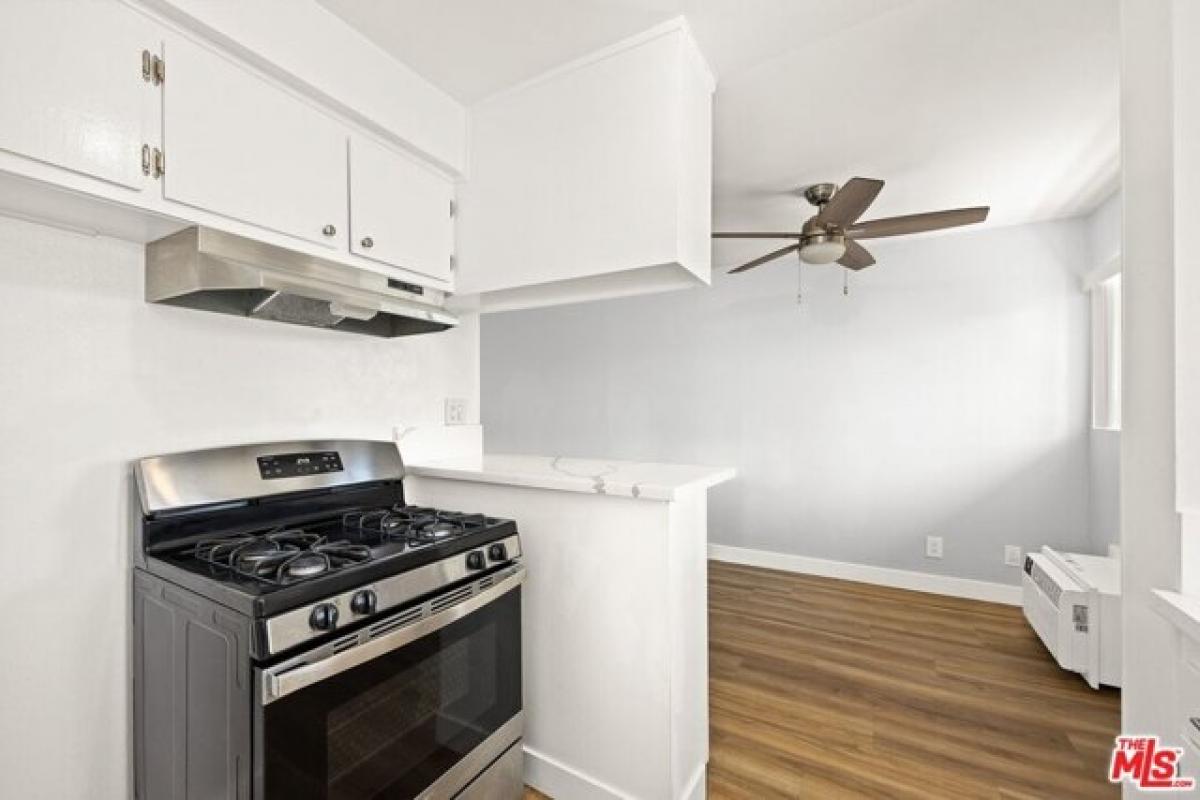 Picture of Home For Sale in Los Angeles, California, United States