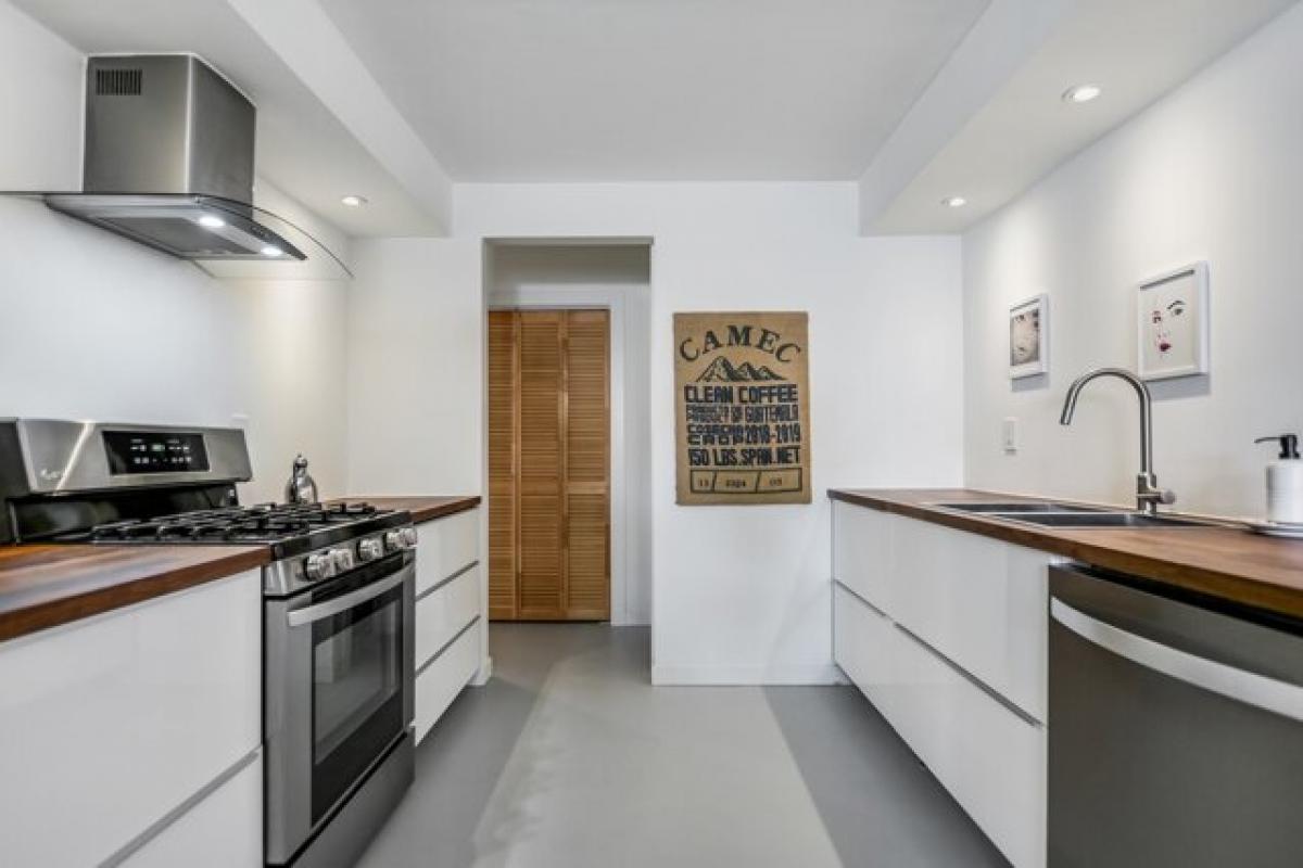 Picture of Home For Sale in Austin, Texas, United States