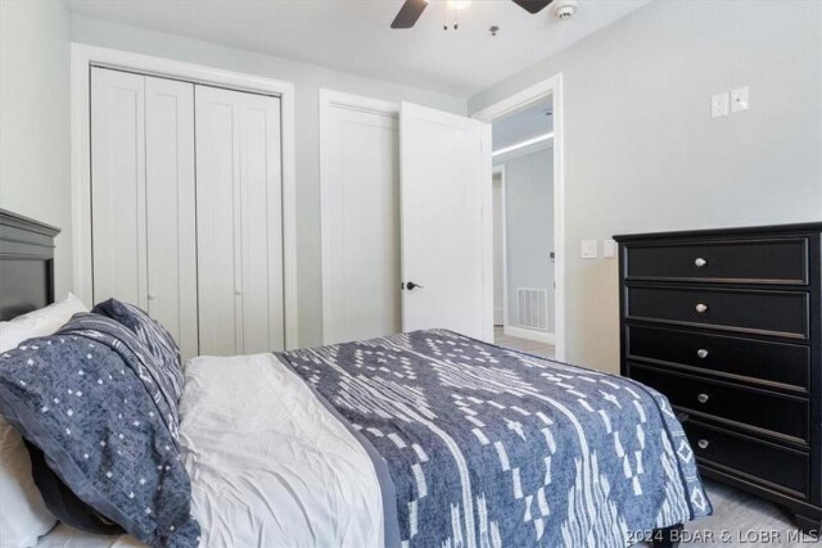 Picture of Home For Sale in Osage Beach, Missouri, United States