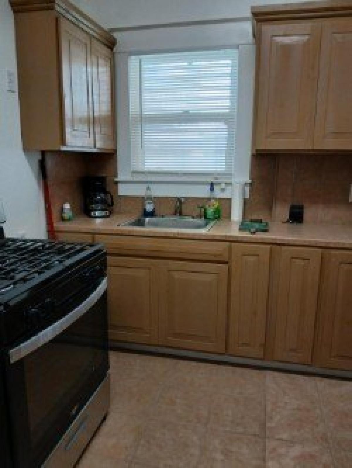 Picture of Home For Sale in Galveston, Texas, United States