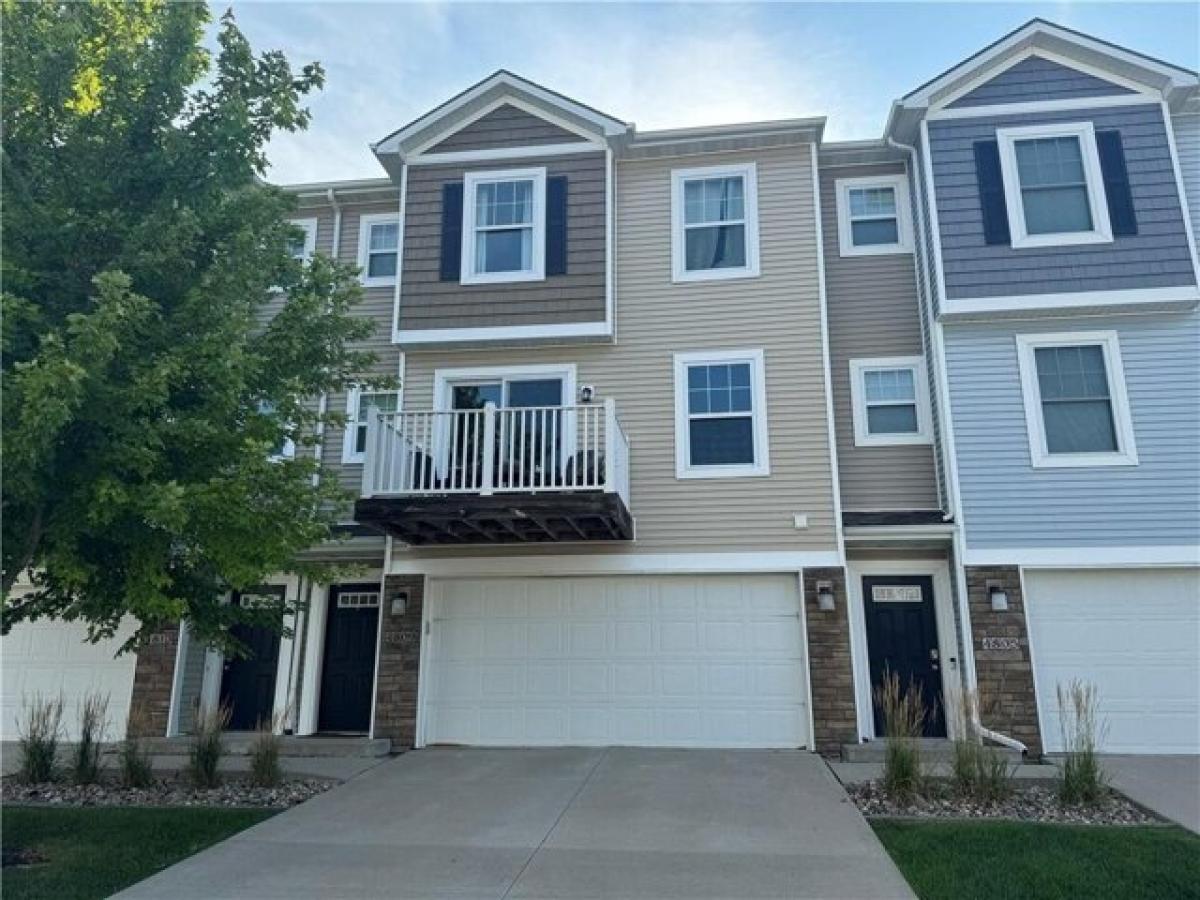 Picture of Home For Sale in Ankeny, Iowa, United States