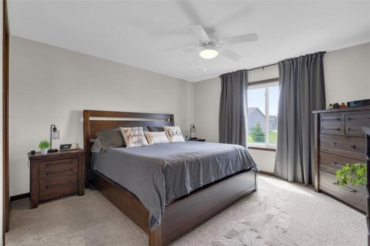 Picture of Home For Sale in Marion, Iowa, United States