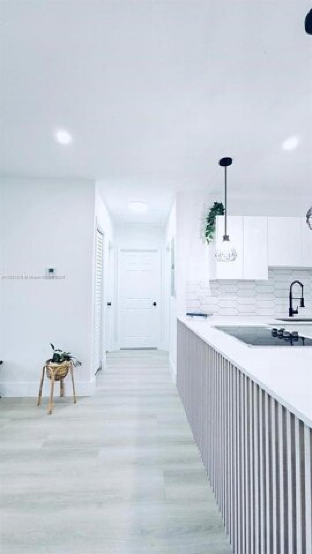 Picture of Home For Sale in North Miami Beach, Florida, United States