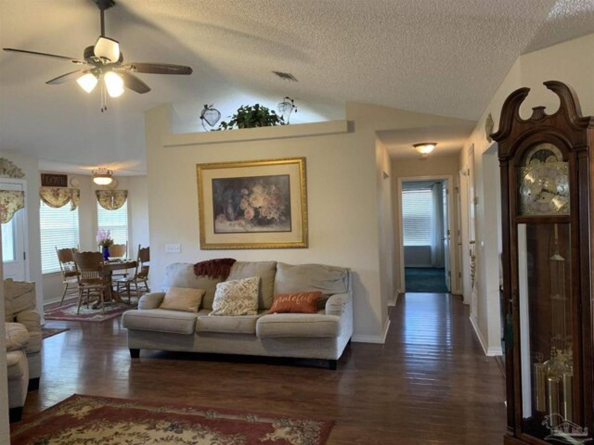 Picture of Home For Sale in Milton, Florida, United States