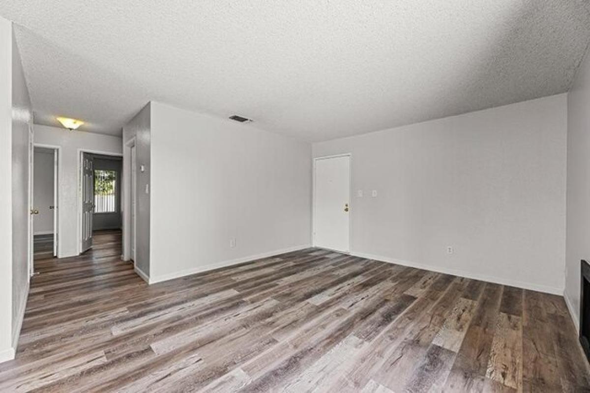 Picture of Home For Sale in Sacramento, California, United States