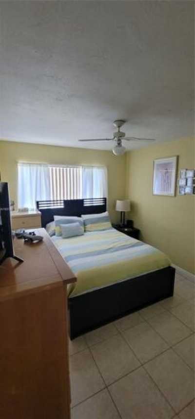 Home For Sale in Hialeah, Florida