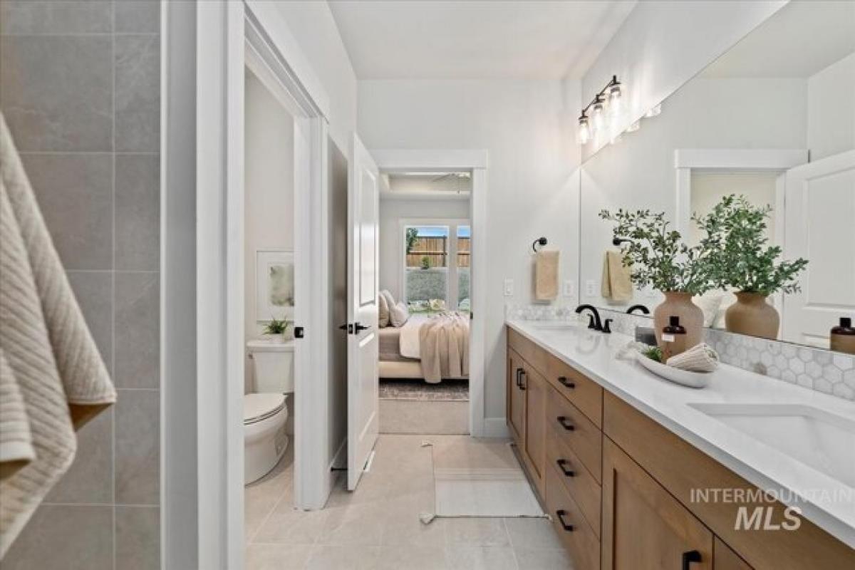 Picture of Home For Sale in Meridian, Idaho, United States