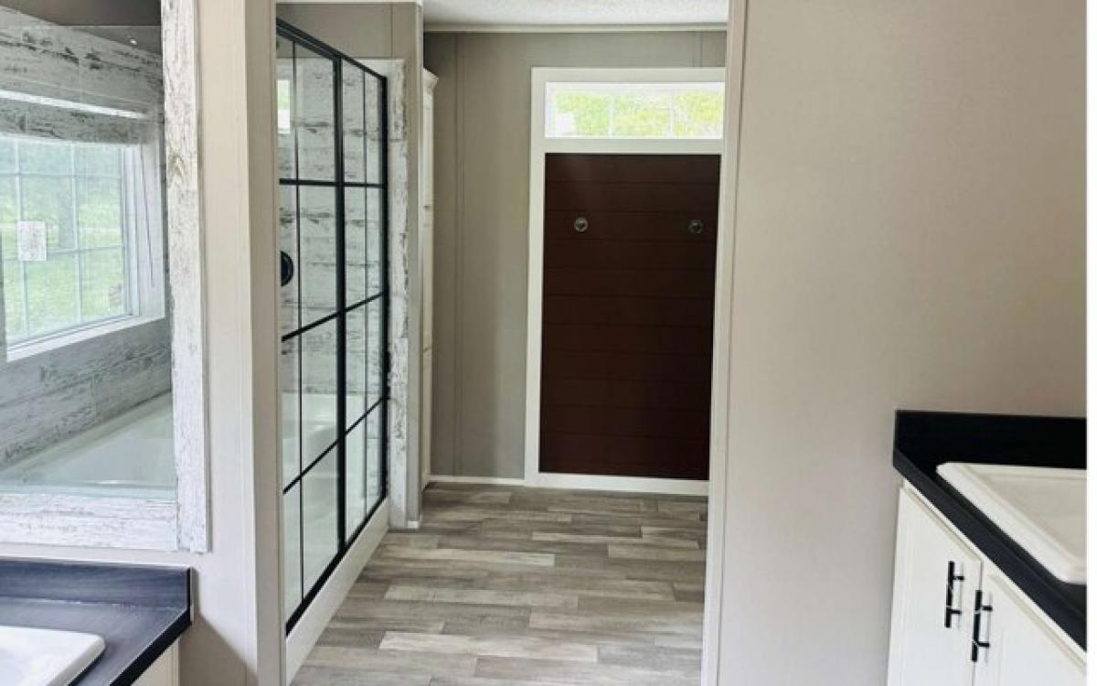 Picture of Home For Sale in Lake City, Florida, United States