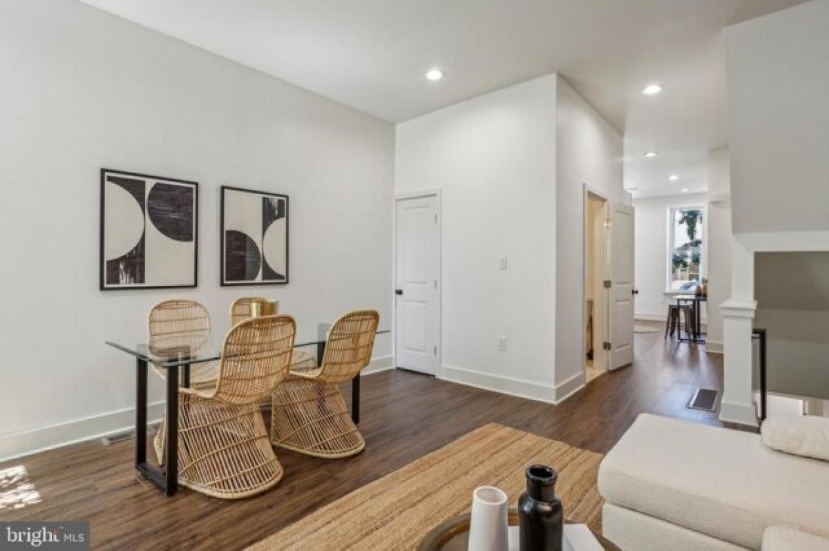 Picture of Home For Sale in Philadelphia, Pennsylvania, United States