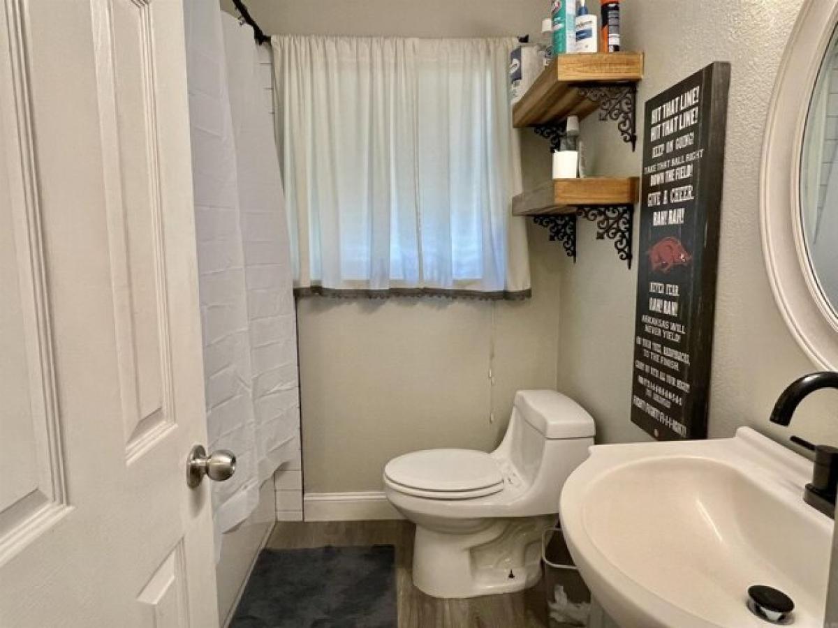 Picture of Home For Sale in Benton, Arkansas, United States