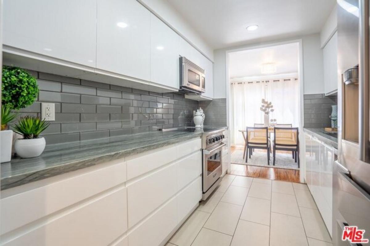 Picture of Home For Sale in Los Angeles, California, United States