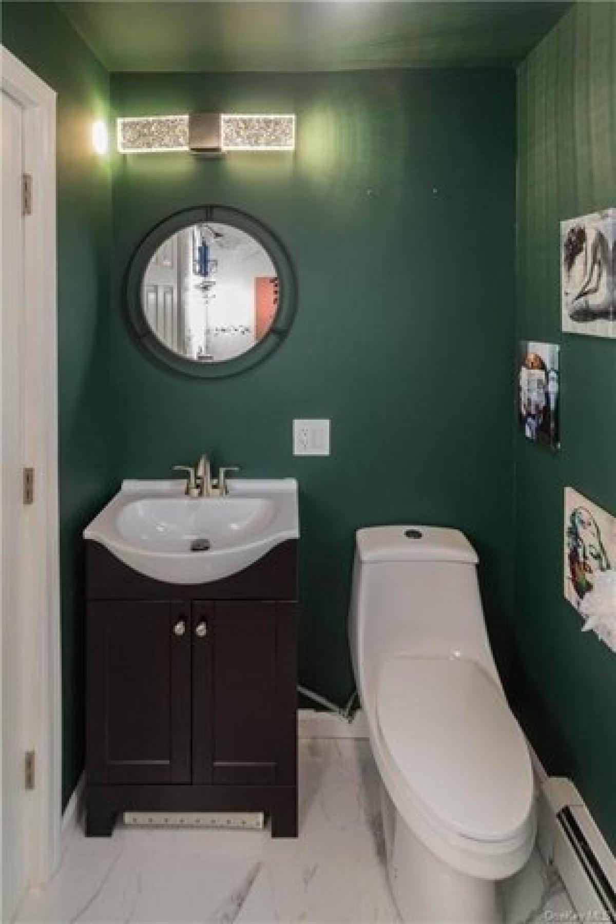 Picture of Home For Sale in Middletown, New York, United States