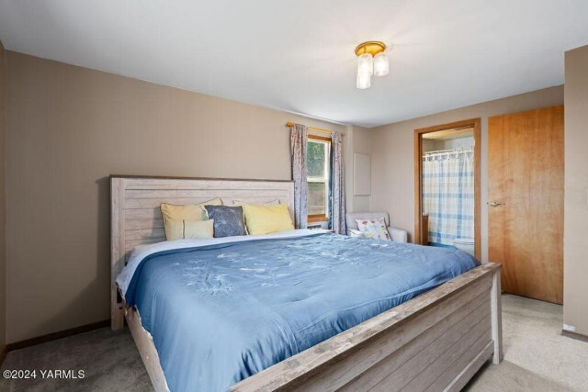 Picture of Home For Sale in Yakima, Washington, United States