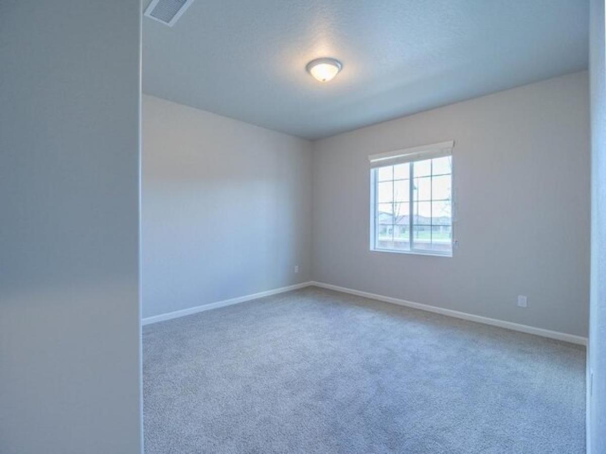 Picture of Home For Sale in Madera, California, United States